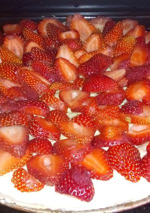 Una foto de Kuchen de frutillas🍓