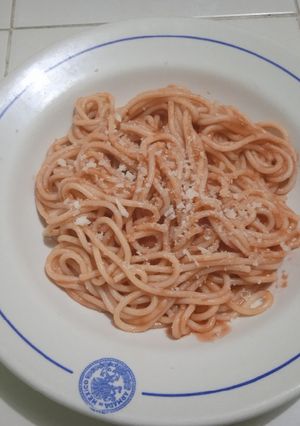 Una foto de Spaghetti en salsa de jitomate