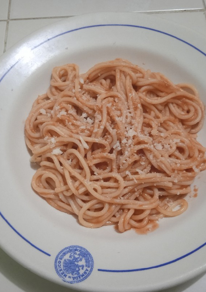 Una foto de Spaghetti en salsa de jitomate