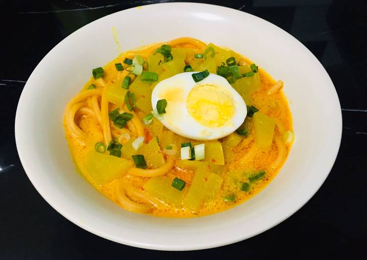 makanan Mie Gomak Kuah Kuning Ala Chef Turnip Anti Gagal