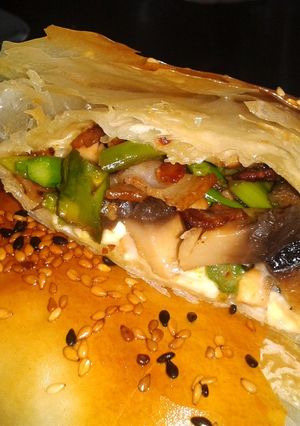 Una foto de Rollitos de champiñones, espárragos trigueros y queso