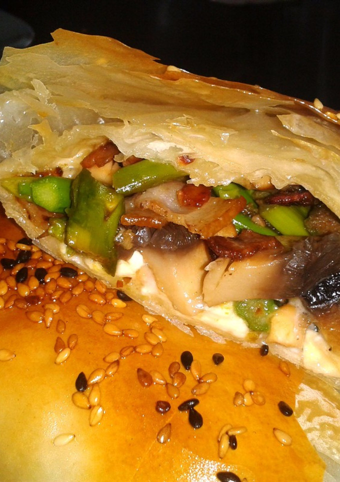 Una foto de Rollitos de champiñones, espárragos trigueros y queso