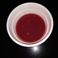 A picture of Fresh pomegranate juice.