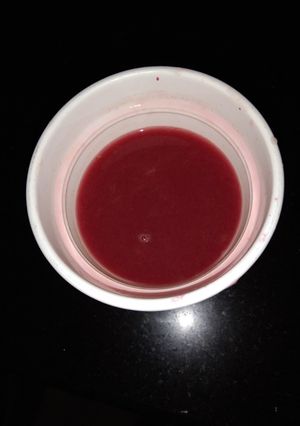 A picture of Fresh pomegranate juice.