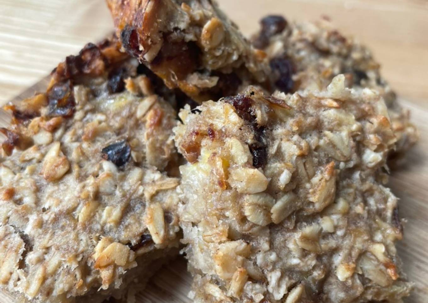 Oaty banana bites
