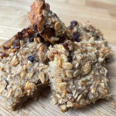 A picture of Oaty banana bites.