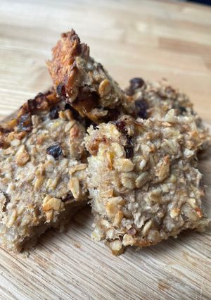 A picture of Oaty banana bites.