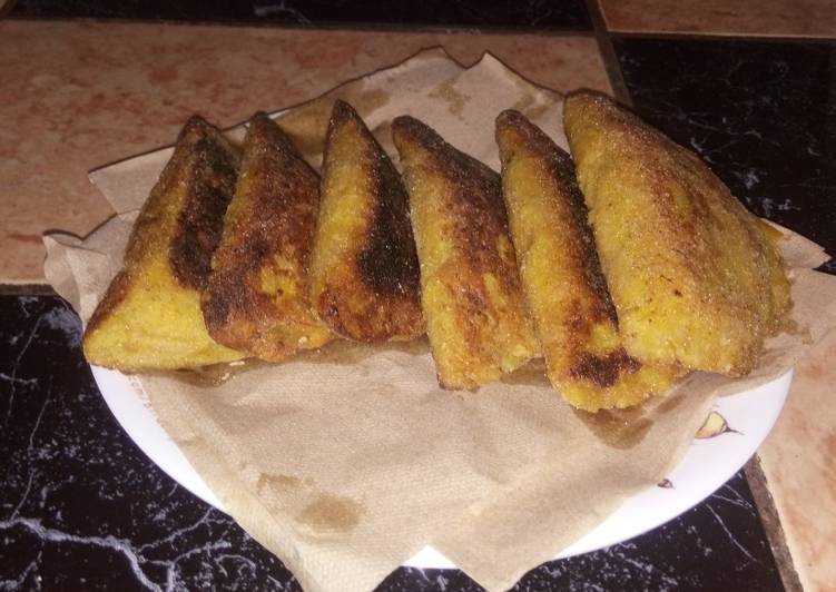 Empanadas ticas de plátano maduro