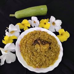 A picture of Fish Head dry curry.