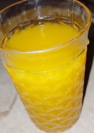A picture of Mango and pineapple juice.
