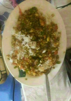 A picture of Rice and ndengu.