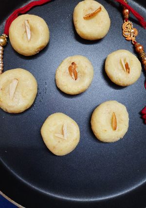 A picture of Milk powder peda.