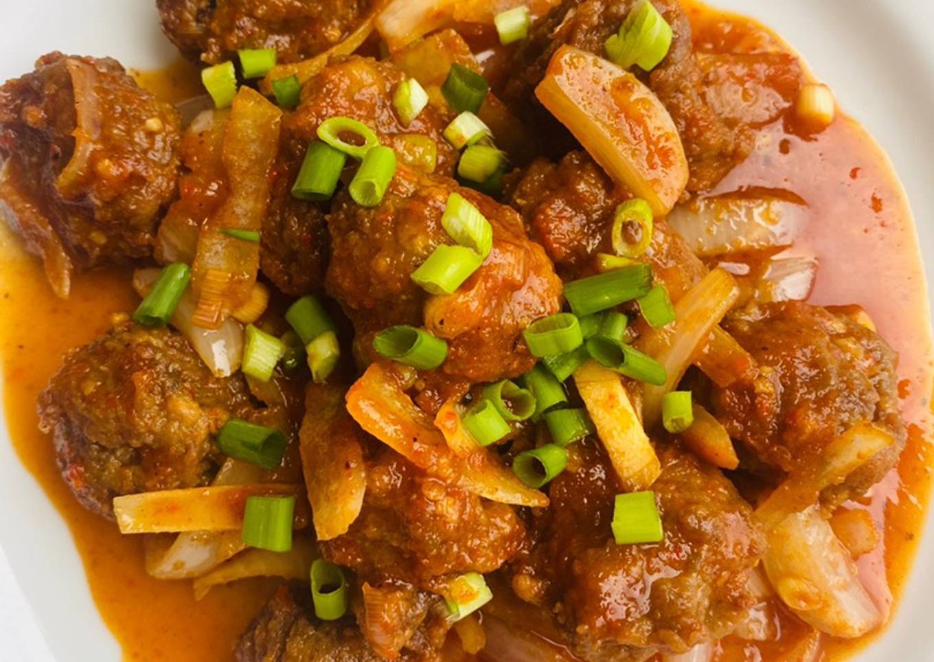 Bola sapi goreng balado