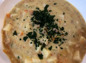 A picture of Clam Chowder Outback Steakhouse style.