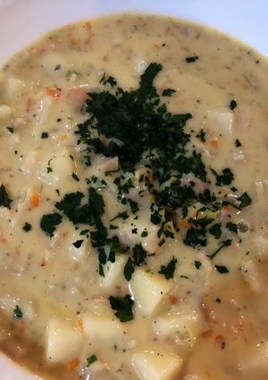 A picture of Clam Chowder Outback Steakhouse style.