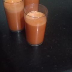 A picture of Carrot orange juice.