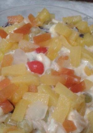 A picture of Cocktail chaat.