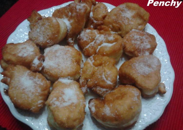 Buñuelos con anís estrellado, anís seco y ralladura de limón