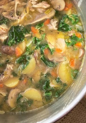 A picture of Nourishing autumn chicken stew.