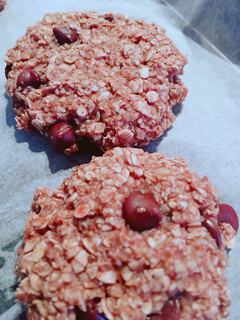Una foto de Galletas de avena con canela y chocolate