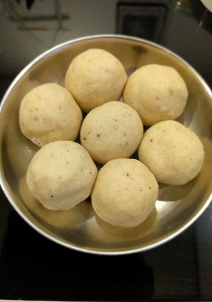 A picture of Rice Laddu.