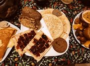 Une photo de dattes chocolat