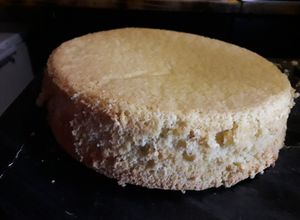 Una foto de Bizcochuelo genovés 18 cm