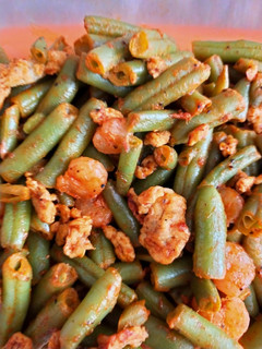 Una foto de Judías redondas con gambas
