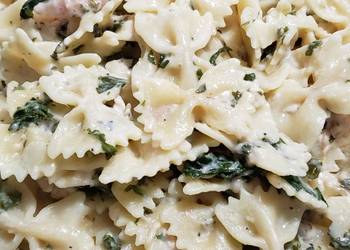 Popular Recipe Creamy Chicken and Kale Bowties Home Style