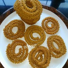 A picture of Chakali.