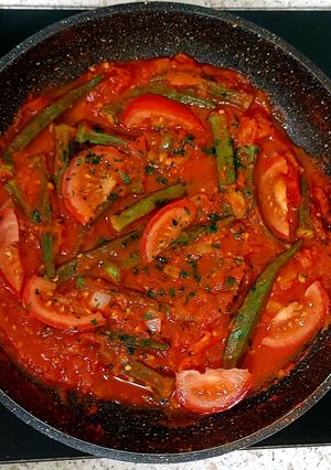 A picture of An Eastern Mediterranean dish Okra & Tomatoes and spice 😋.