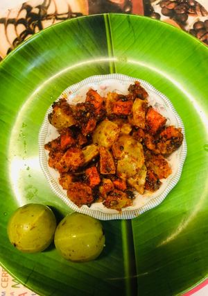 A picture of Amla and carrots instant pickle.