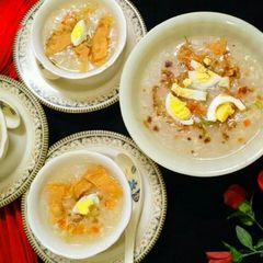 A picture of Egg chicken soup.
