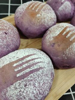 柔軟又好吃紫地瓜麵包 的食譜成品照片