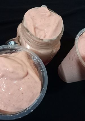 A picture of Mixed fruit smoothie.