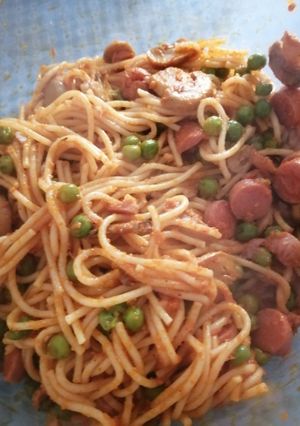 Foto de Esparguete com Ervilhas, Cogumelos e Salsichas