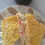 Pan de avena en microondas con ensalada de atún