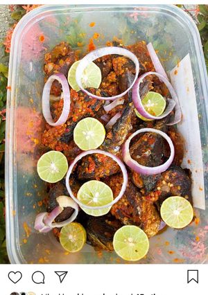 A picture of Peppered fish.