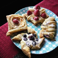 A picture of Cheese Danish.