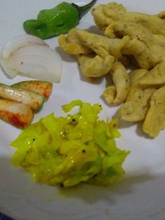 વણેલા ગાંઠીયા (Vanela Ganthiya Recipe in Gujarati) રેસીપી મુખ્ય ફોટો