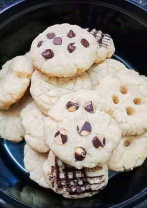 A picture of Melt in Mouth Butter Cookies.