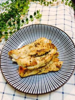 義式香料雞胸肉 的食譜成品照片