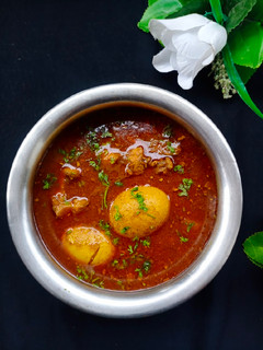 चिकन अंडा करी (Chicken anda curry recipe in hindi) रेसिपी मुख्य फोटो