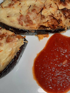 Una foto de Berenjenas rellenas carne