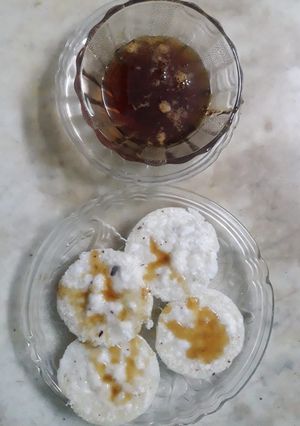 A picture of Rava idli.