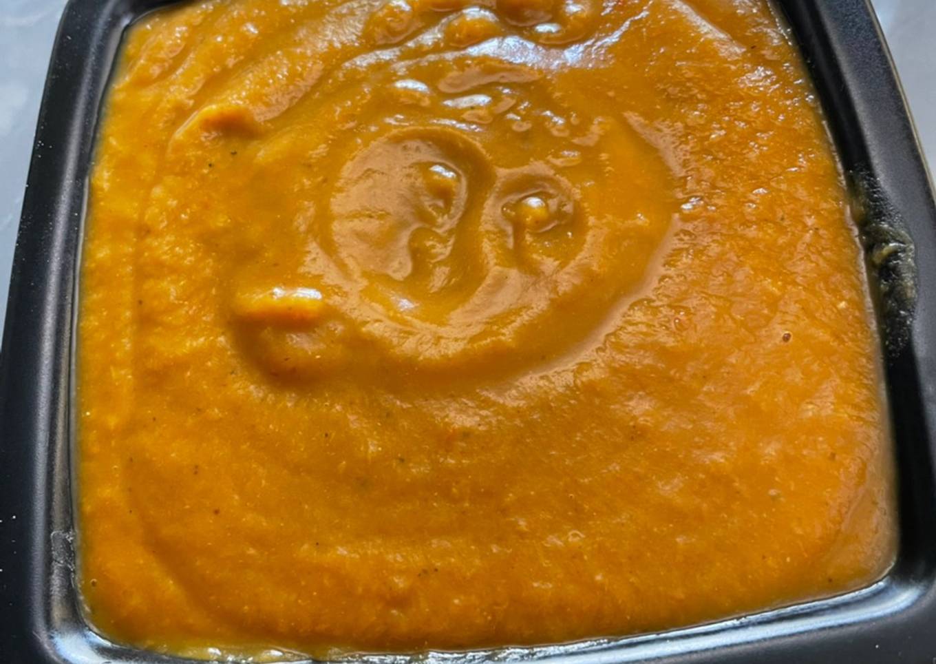Crema de verduras con lentejas y toque exótico