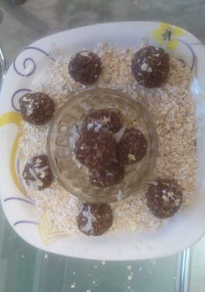 A picture of Choco oats laddo.
