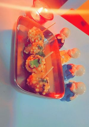 A picture of Sabudana pops.