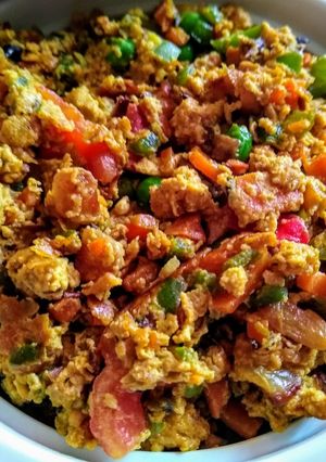 A picture of Egg Bhuji with veggies.
