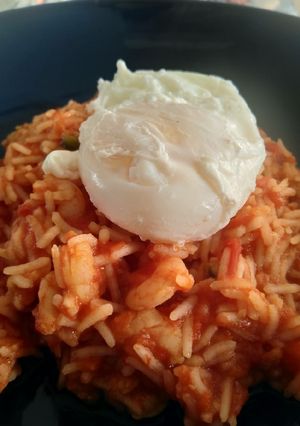 Une photo de Nasi goreng udang, Riz frit au crevettes